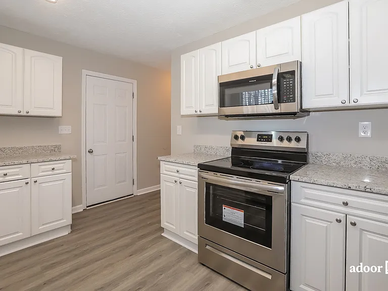 634 Windchase Pl — Photo 2