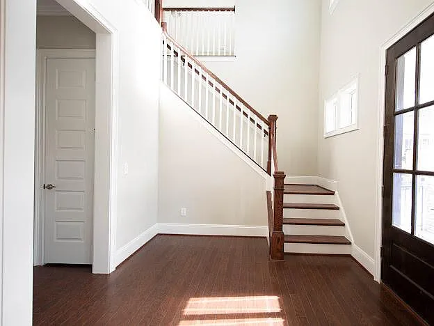 1013 Merrifield Dr — Photo 4