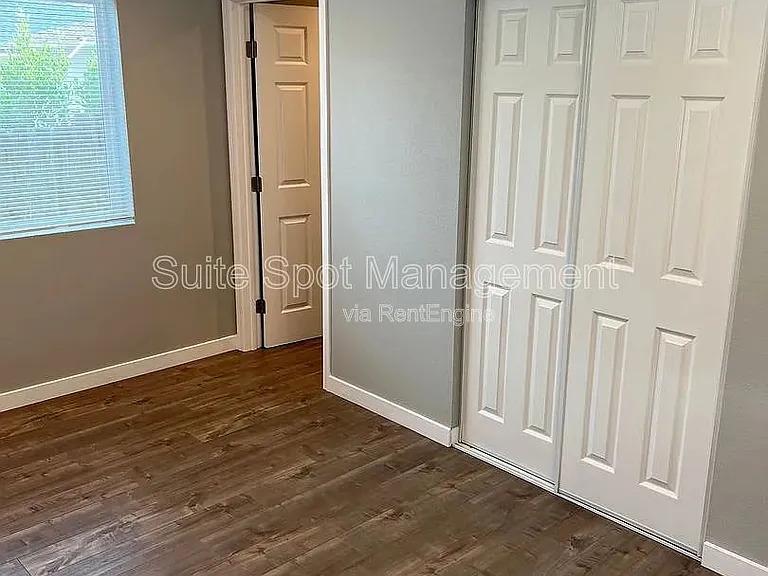 456 N Batavia St #456 — Photo 27