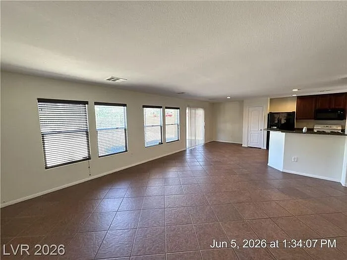 2616 Courlan Dr — Photo 4