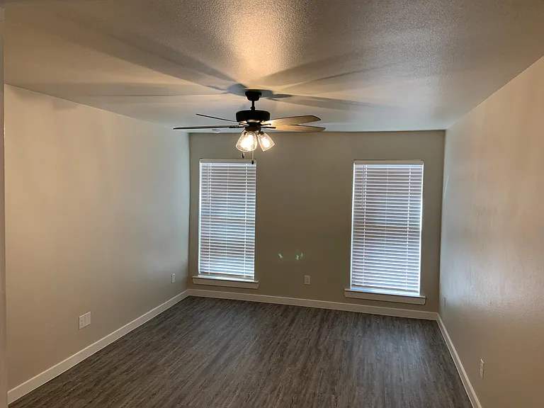 3608 Valencia Ave — Photo 17