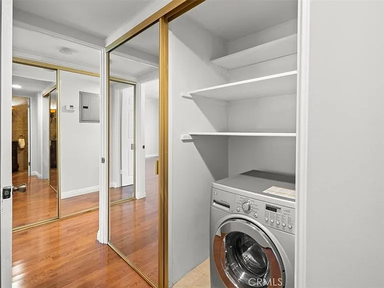 1228 N La Cienega Blvd #203 — Photo 19