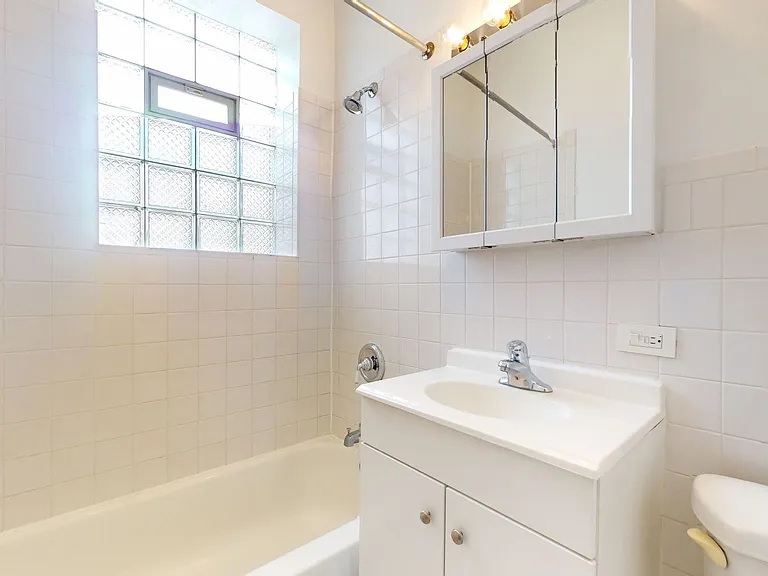 5415 S. Woodlawn Avenue — Photo 65