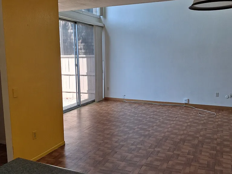 1086 Cabrillo Park Dr — Photo 1