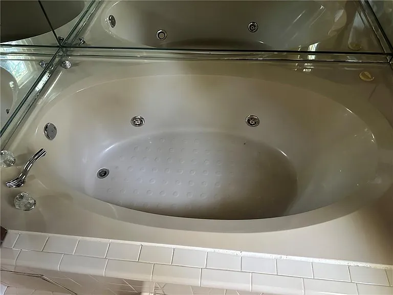 3305 Maple Ridge Ct — Photo 28