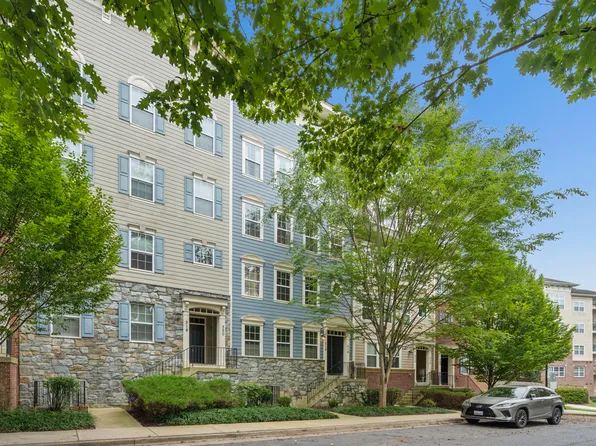 316 Park Ave #6, Gaithersburg, MD 20877