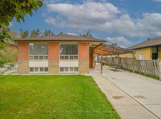 196 Taysham Cres, Toronto, ON M9V 1X7