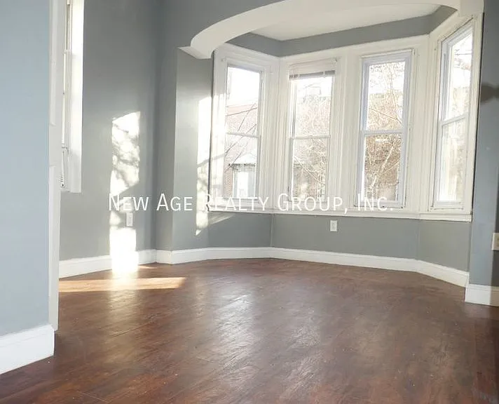 4030 Green St #2 — Photo 6