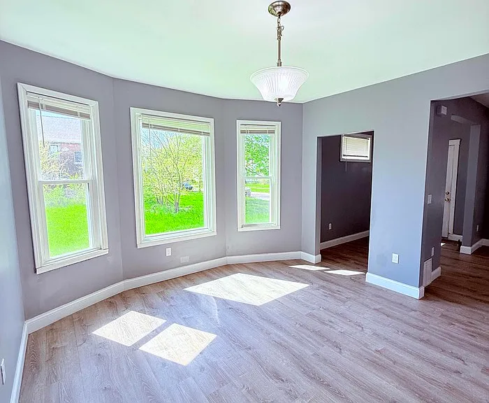 1464 Baldwin St — Photo 11