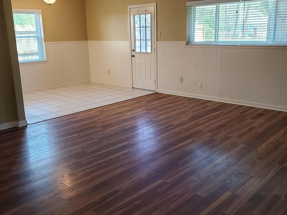 1st image of 1501 Deer Ave