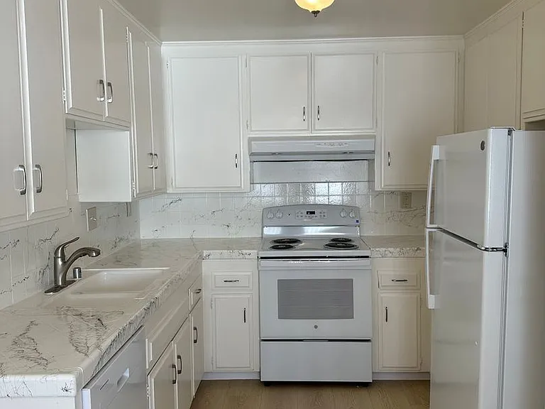 4168 Illinois St #8 — Photo 7