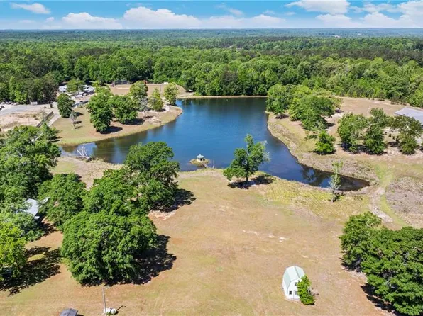 188 Woodland Dr, Phenix City, AL 36869