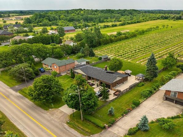 740 Ridge Rd, Hamilton, ON L8J 2Y8