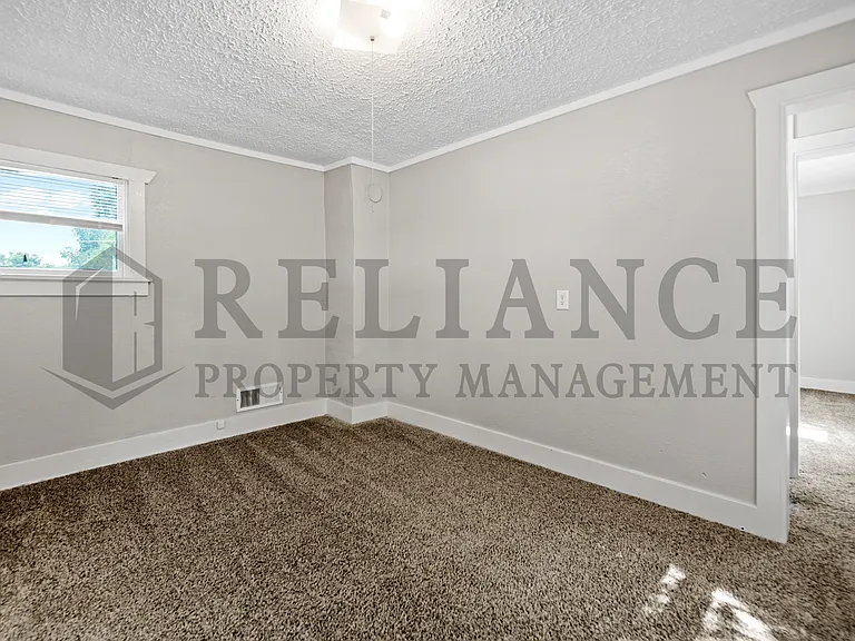232 S Sedgwick St — Photo 24