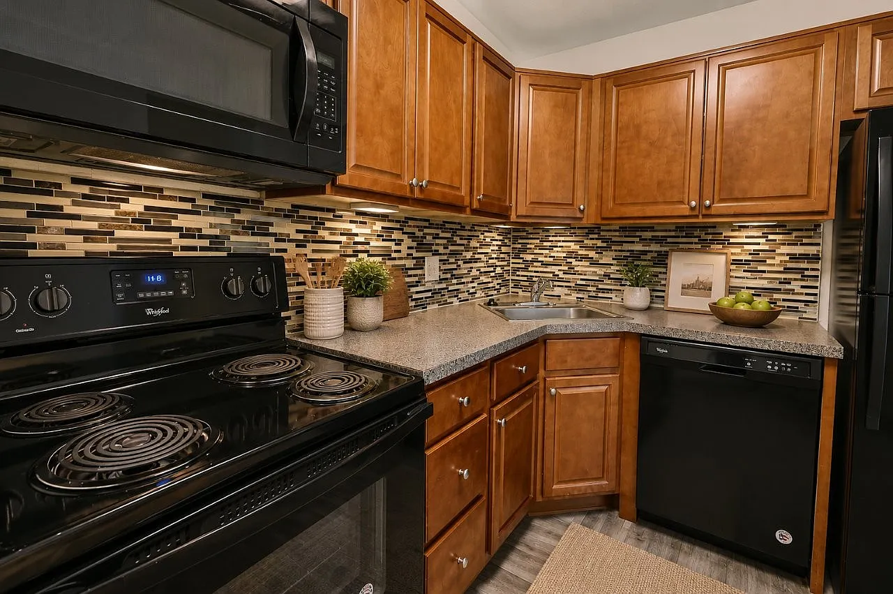 Towson Crossing Apartment Homes — Photo 1