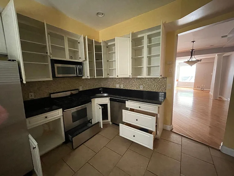 69 Florida Ave NW #1 — Photo 3
