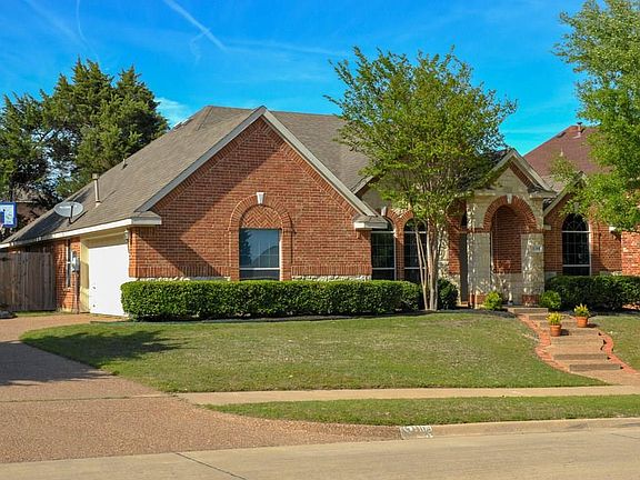 4th image of 1109 Southlake Dr