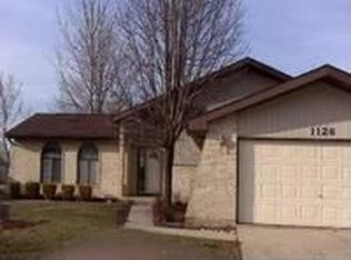 1126 Ranchwood Dr, Shorewood, IL 60404