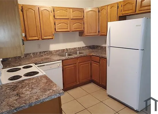 3233 SE 22nd Pl