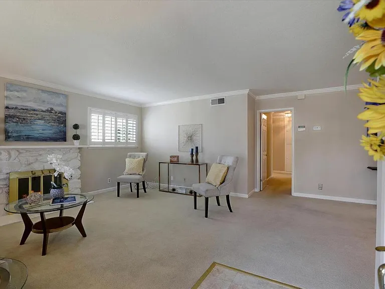 202 Belden Dr — Photo 13