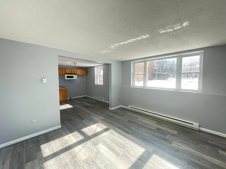 181 Loudon Rd #212 — Photo 2