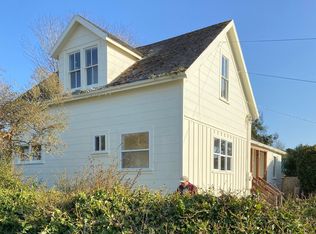 251 Montgomery St, Loleta, CA 95551