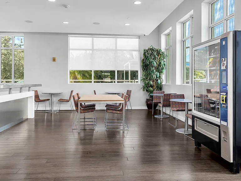 300 S Australian Ave #618 — Photo 43