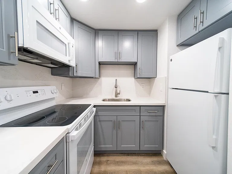 Heritage Park Apartments 55+ Community — Photo 18