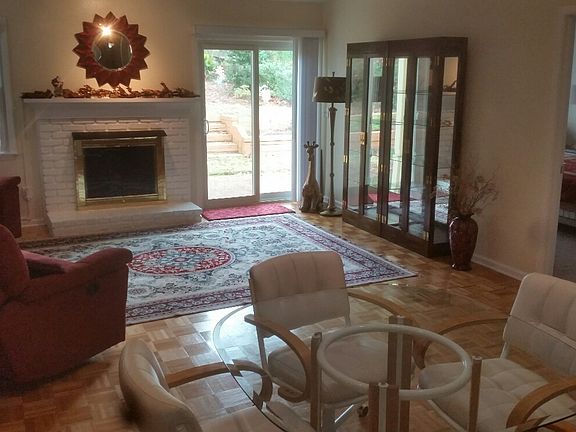5th image of 3171 Brockton Way