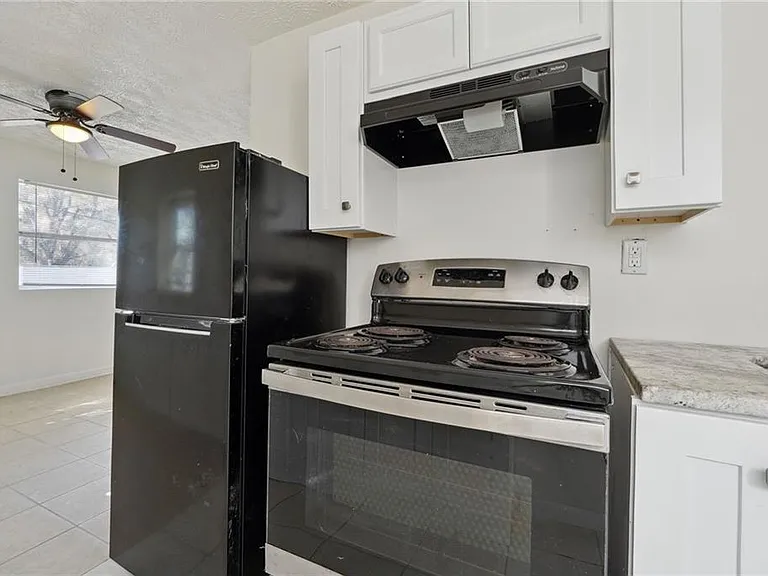 324 Brooks Ave #B — Photo 11