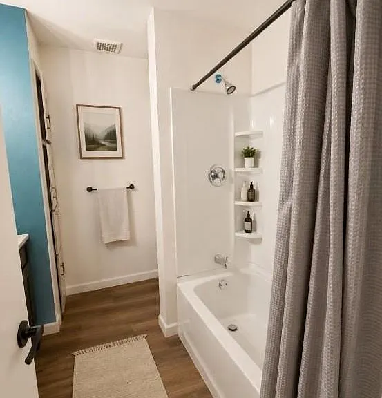 7805 Leonora St — Photo 9