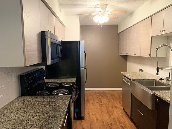 4th image of 506 Orange Dr APT 17