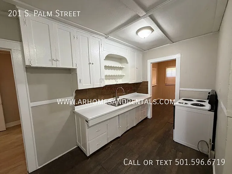 201 S Palm St — Photo 5