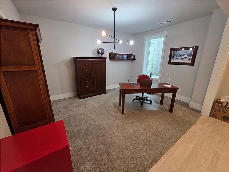 318 Gibson St SE — Photo 20