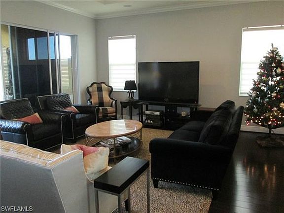 4th image of 10532 Carena Cir