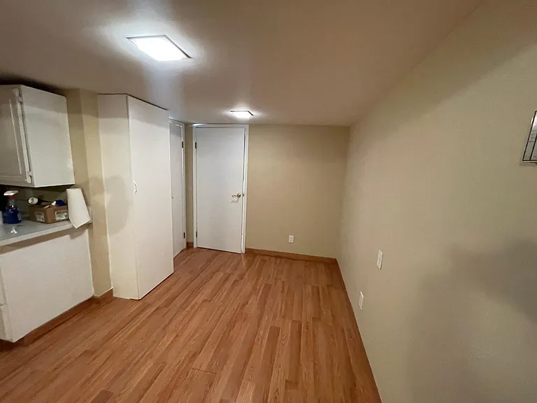 1465 Plum Ln — Photo 2