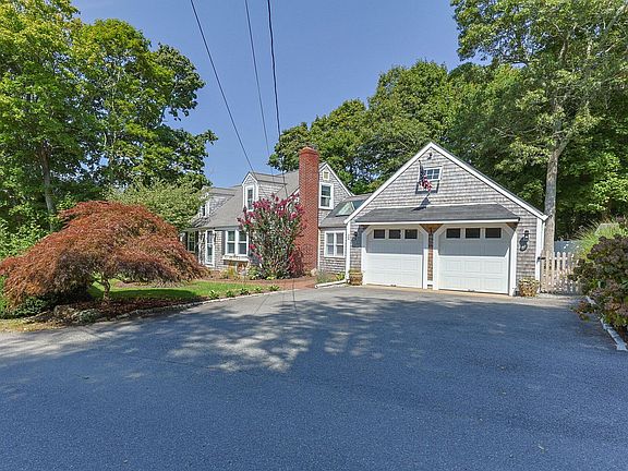 3rd image of 24 Hilltop Drive