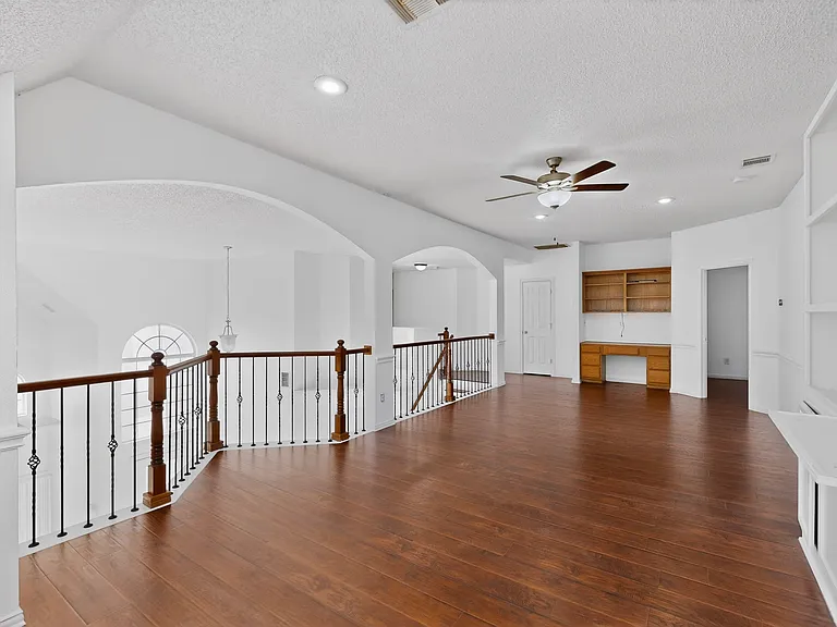 636 N Allen Rd — Photo 19