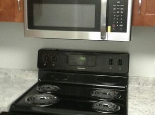 305 Stonybrook Dr, Woodbury, NJ 08096