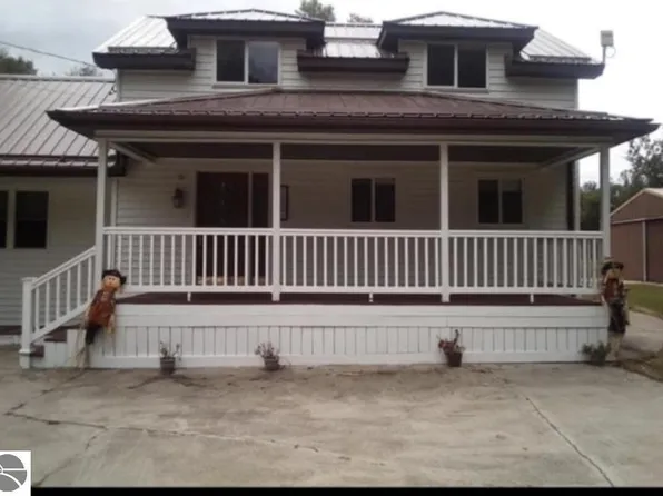 10331 W Buchanan Rd, Sumner, MI 48889