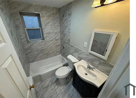 67 Lincoln Ave #2D — Photo 2