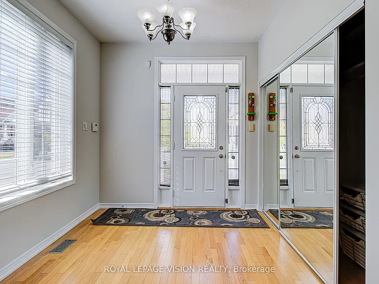 72 Jeanette St — Photo 3