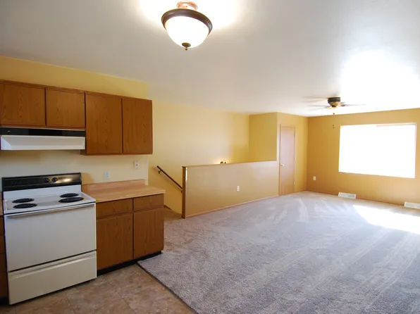 653 Alexander Ave, Reedsburg, WI 53959