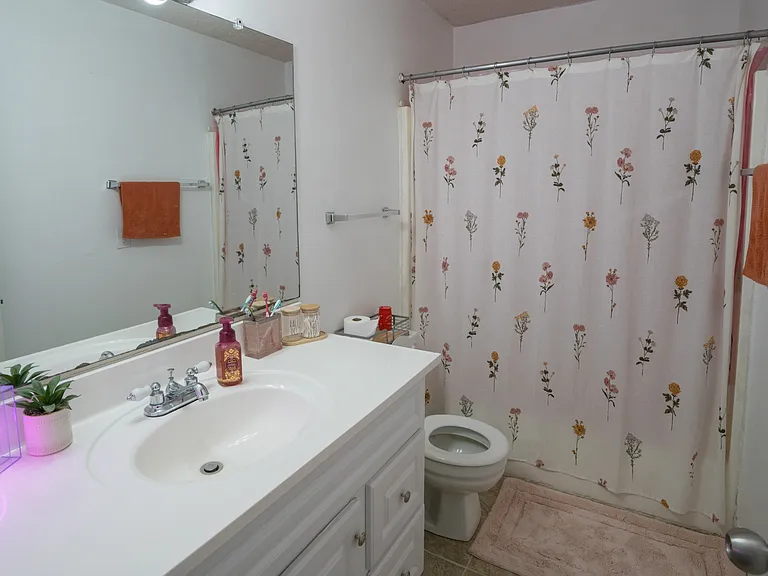 925 Burcham Dr — Photo 8