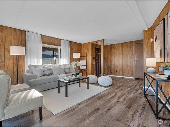 5th image of 7508 47th Avenue NE #33