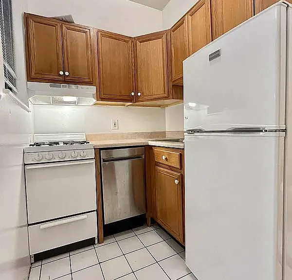 564 Amsterdam Ave #2C — Photo 5
