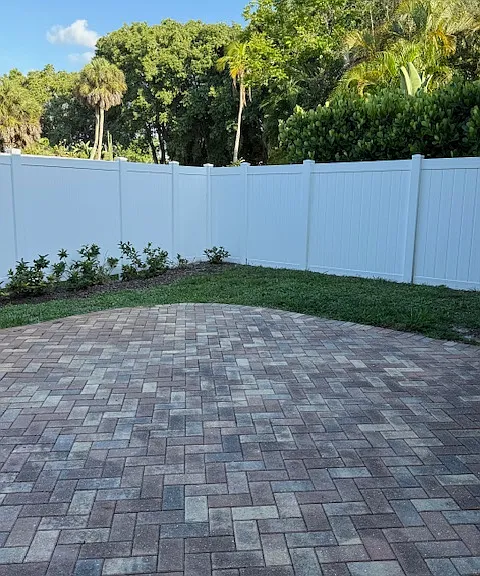 1201 Solana Rd — Photo 4