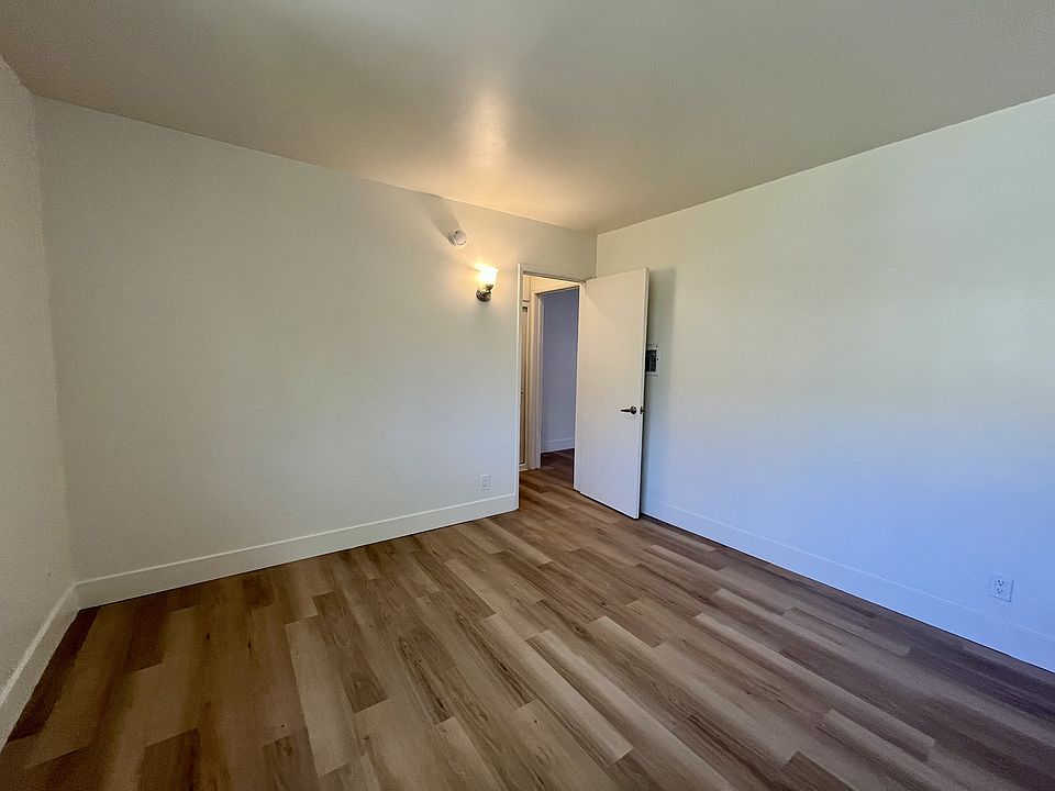 Spacious bedroom