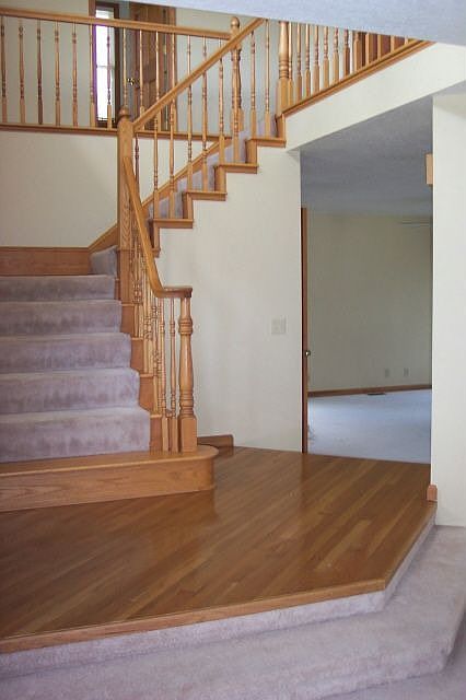2nd image of 1510 N Countryview Ln