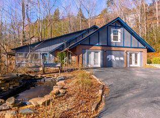 751 Ridge Rd, Gatlinburg, TN 37738